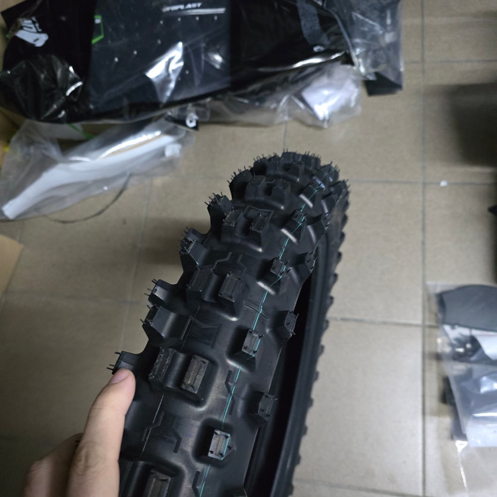 Front Tire Michelin Enduro Medium 2 90/100-21 (New Model)